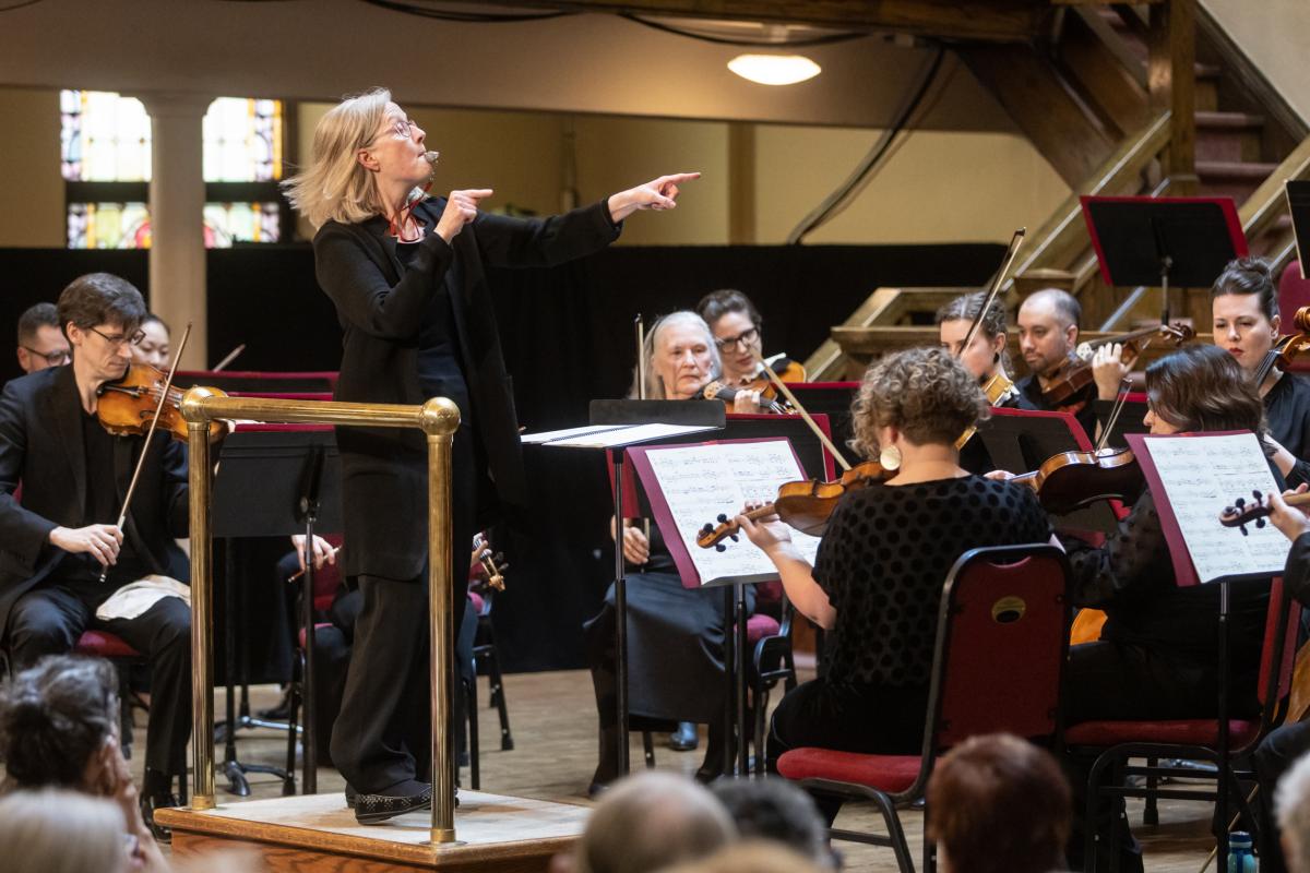 Conductor Anne Manson leading the Manitoba Chamber Orchestra